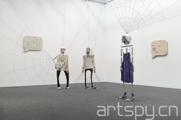 群展“鏡像細(xì)胞”日前在紐約惠特尼美國(guó)藝術(shù)博物館(圖3)