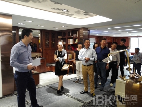 心海伽藍(lán)展廳全新亮相，迎經(jīng)銷商考察團(tuán)首批參觀