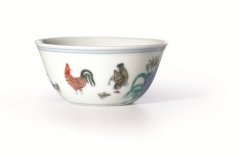 您的位置： 滾動新聞 /正文 龍美術(shù)館“三展”齊發(fā) 雞缸杯將現(xiàn)身重慶